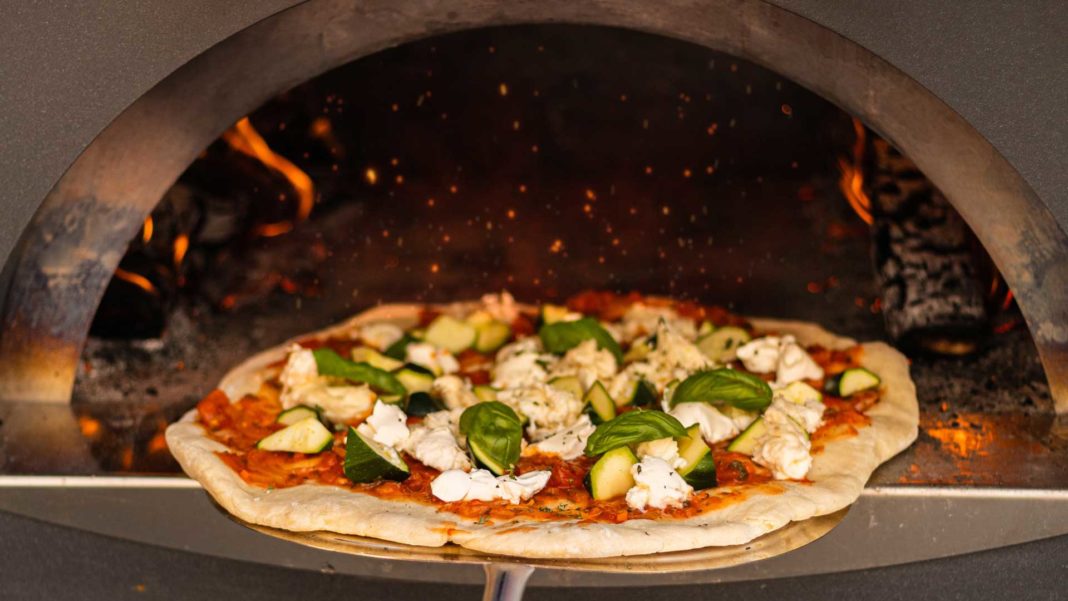 Tips-for-Making-Wood-Fired-Pizza-for-Artisanal-Crusts-on-servicetrending