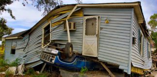 Tips-to-Defend-Your-Modular-Home-from-Storm-Damage-on-servicetrending