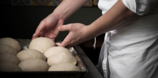 Things-You-Should-Have-To-Make-the-Best-Pizza-Dough-on-servicetrending