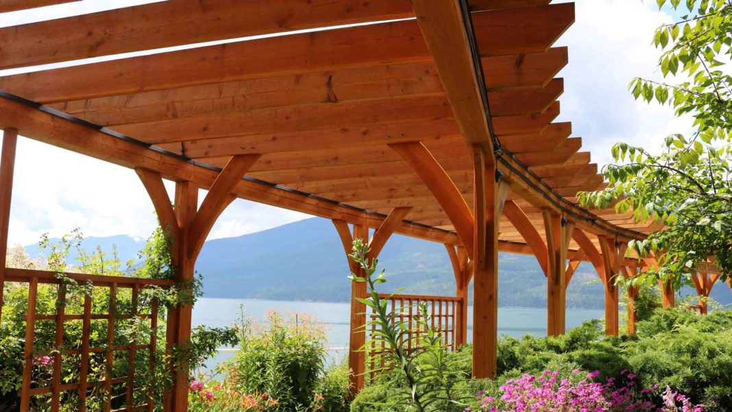 Things-to-Know-About-Install-a-Pergola-in-the-Right-Way-On-ServiceTrending